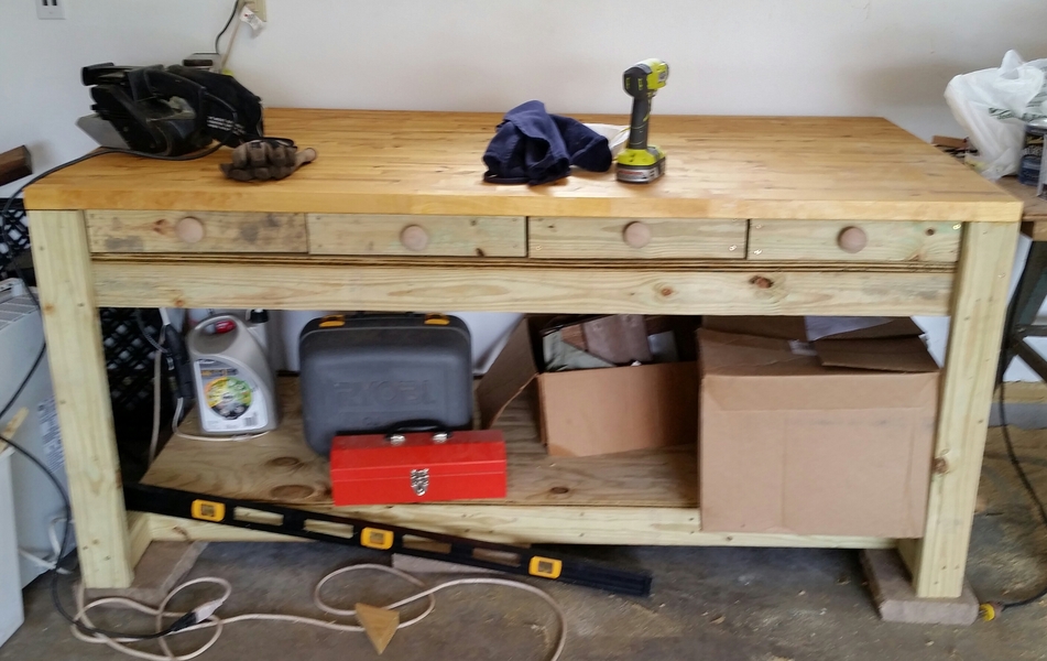 The front of the finished work bench